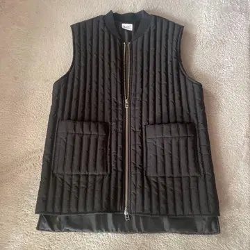 새상품급 블랙 퀼팅 다운 베스트