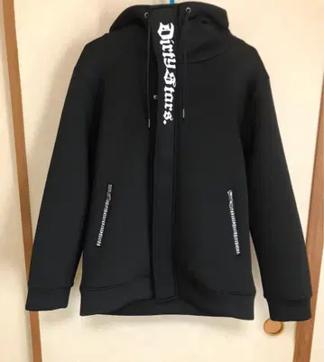 아베일 SUREVE 후드 부착 블랙 후드티