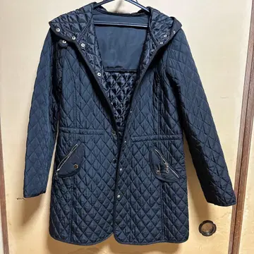 블랙 퀼팅 자켓 후드 부착