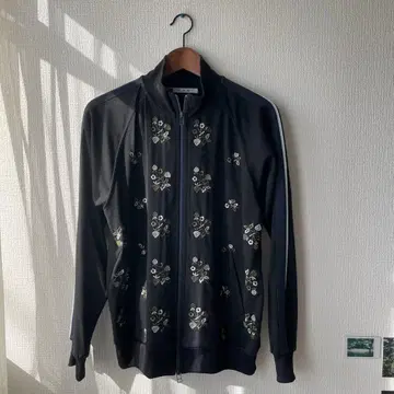 H.A.K. 자수 블랙 집업 자켓