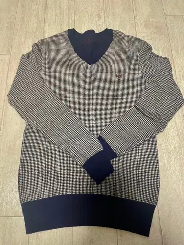 BLACK LABEL V넥 니트 스웨터