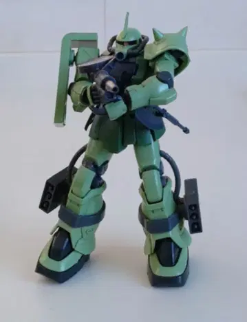 HG 자쿠 II 완성품