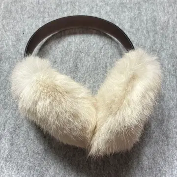 크림색 퍼 귀도리