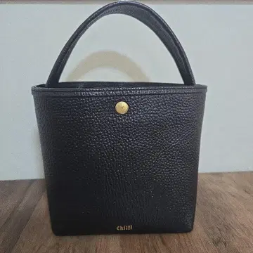 Ch!iii chiiii 블랙 가죽 바스켓