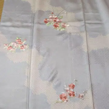 중고 호몬기 옅은 그레이 꽃무늬 자수