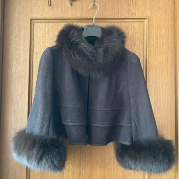 투 비 시크 퍼 달린 숏 자켓 새상품급