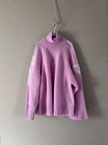 PATOU 파투 핑크 하이넥 니트 오버 사이즈