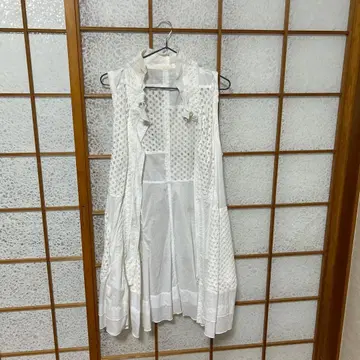 화이트 슬리브리스 튜닉