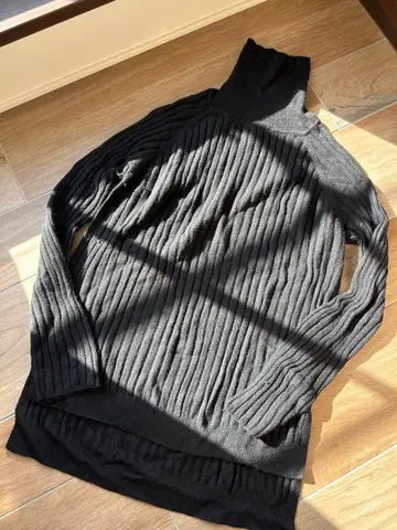 mizuiroind 리브 터틀넥 스웨터