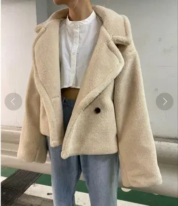 AIC. 테디 보아 볼륨 숏코트