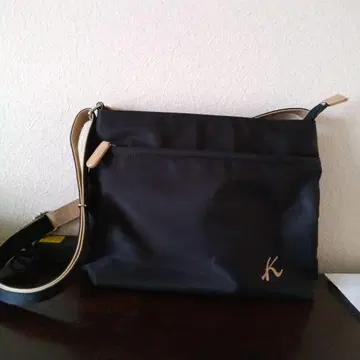 블랙 나일론 숄더백