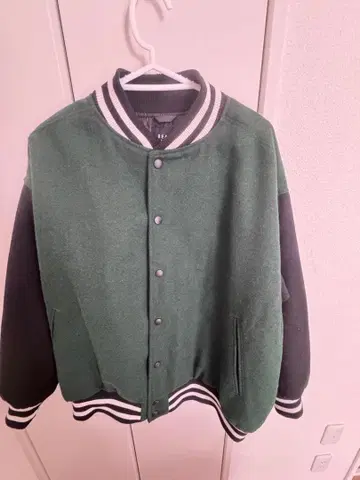 BEAMS HEART 바시티 자켓 M 사이즈 그린/블랙