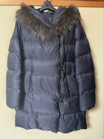 23구 다운 자켓 퍼 포함 후드 블랙