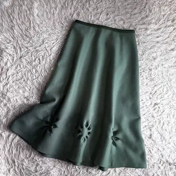 미사용 시빌라 플라워 펀치 스커트 컷워크 L