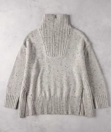 라이트 하프 지퍼 니트 새상품