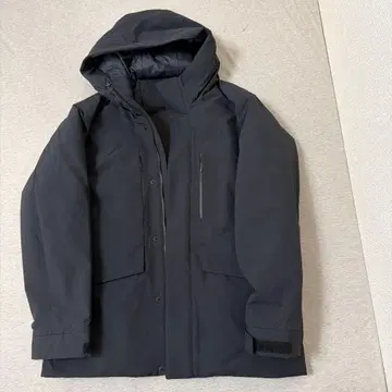 유니클로 하이브리드 다운 파카 M 사이즈