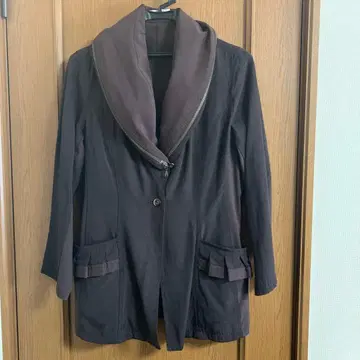 다크 브라운 지퍼 자켓