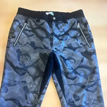 새상품급 마크앤로나 L 사이즈 고기능 충전솜 팬츠 블랙 카모플라주