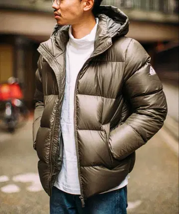 새상품급 피레넥스 최근 모델 샤론 다운 자켓 카키 L