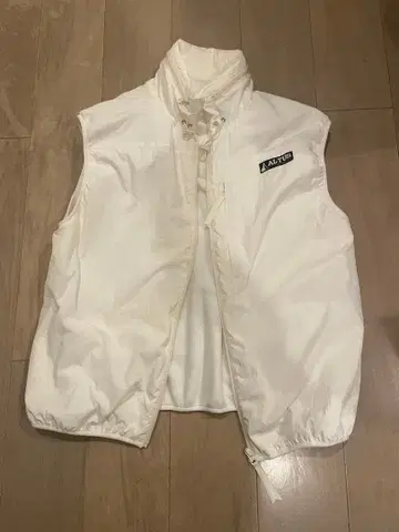 ALTUS 화이트 베스트