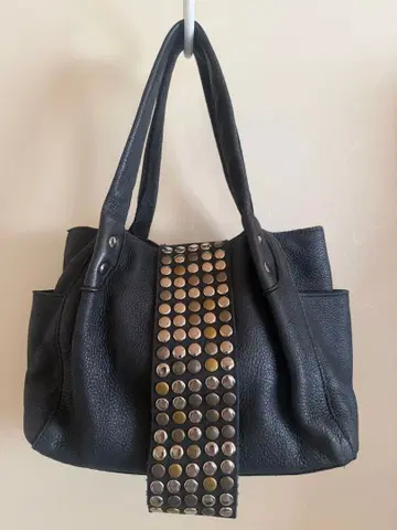 TRS 토트백 스몰 블랙 스터드 BURDEN 소가죽