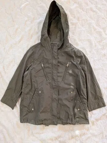 미스티우먼 올리브 그린 후드 부착 마운틴 파카 M 사이즈