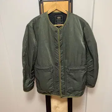 ALPHA INDUSTRIES 올리브 그린 퀼팅 자켓 M