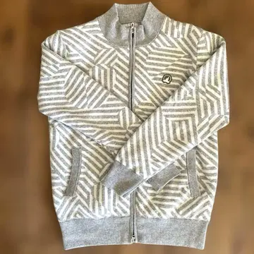 지오메트릭 패턴 그레이 스웨터 HONMA