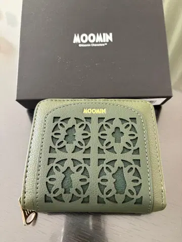 무민 접이식 지갑 그린 컷 아웃 디자인