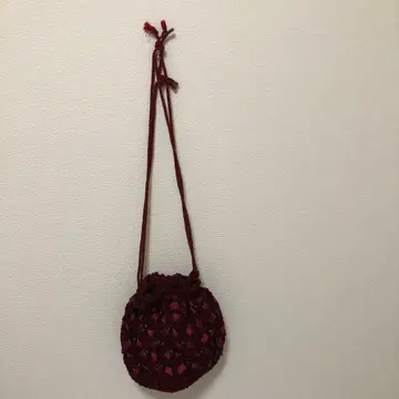 리본 비즈 장식의 숄더백 벨벳풍 새상품 미사용