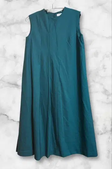 TOMORROWLAND 슬리브리스 롱 원피스 틸