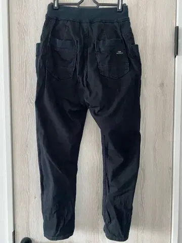 Cafelly 블랙 슬림핏 팬츠