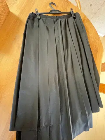 Y's 와이즈 블랙 박스 플리츠 스커트
