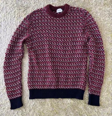 페라가모 빨간색과 화이트의 뜨개질 니트 스웨터