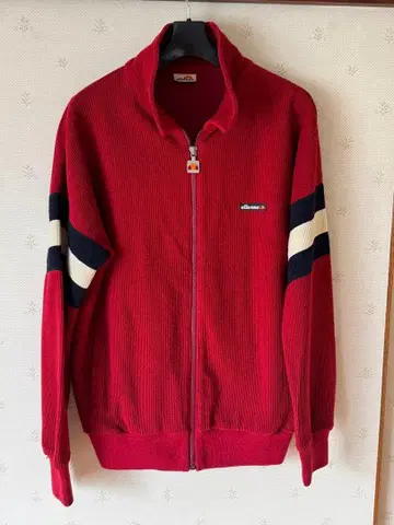ellesse 빨간색 저리 중고품