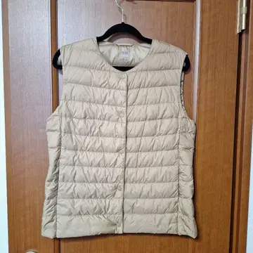 유니클로 울트라 라이트 다운 베스트 L