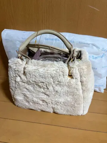 Samantha Thavasa 아이보리 핸드백 하자 있음