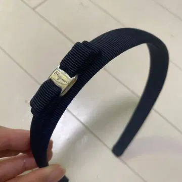 컨디션 최상 페라가모 머리띠
