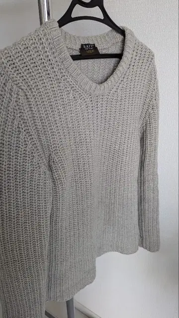 BAFY 라이트 그레이 니트 스웨터