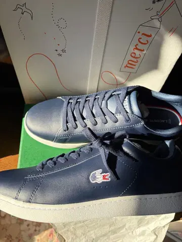 미사용 새상품 LACOSTE 네이비 스니커즈 EUR44 28cm