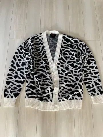 JORDAN 애니멀 프린트 가디건 M 사이즈