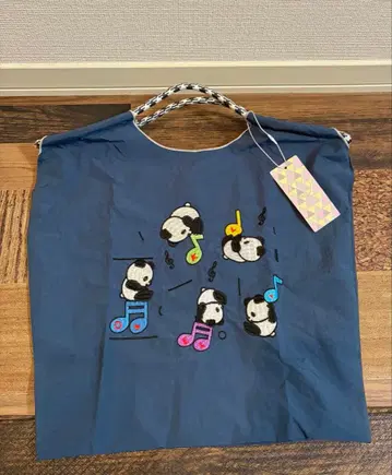 새상품 D.KELLY 자수 토트백 팬더 네이비 블루