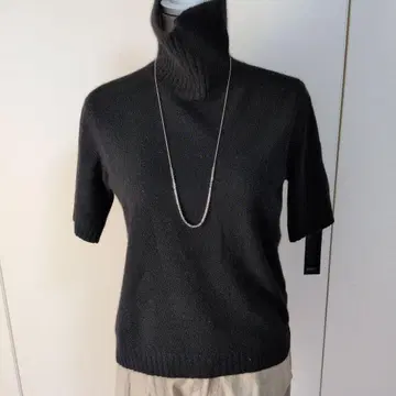 블랙 하이넥 반팔 캐시미어 스웨터