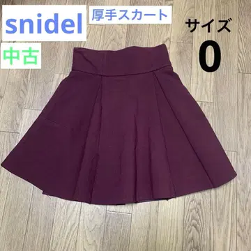[ 중고 ] 여성용 스커트 snidel 두꺼운 원단 와인 레드 사이즈 0