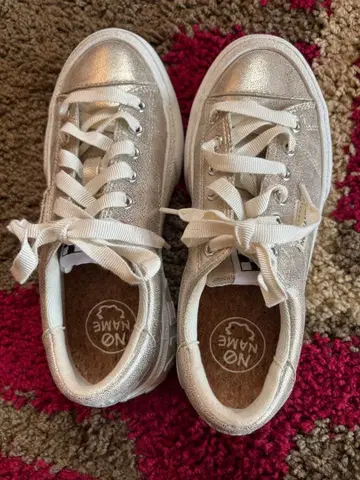 새상품 노-네임 통굽 스니커즈