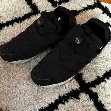 펌프 퓨리 Reebok 블랙 스니커즈 블랙 스니커즈