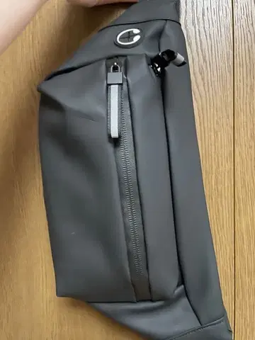 블랙 숄더백 합성 피혁