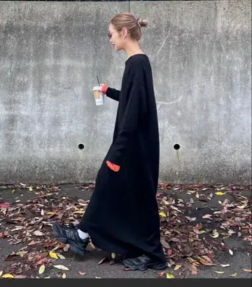 울 혼방 크루넥 니트 원피스