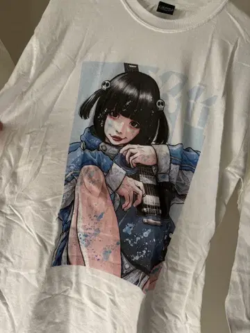 아노 긴팔 T셔츠