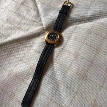 Bulova Benetton 손목시계 골드/블랙, 중고